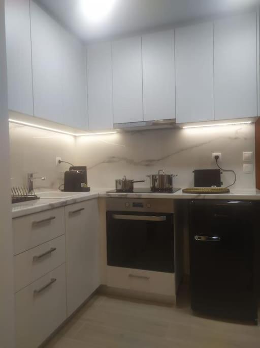 Studio Apartment With All Amenities In Kolonaki Athen Eksteriør bilde