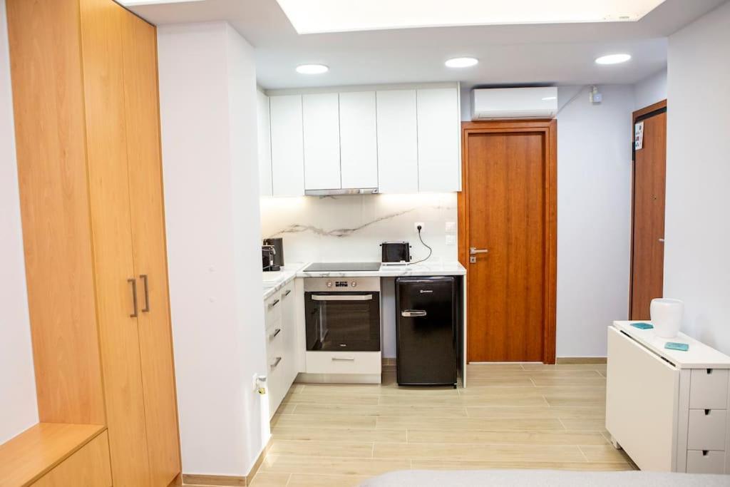 Studio Apartment With All Amenities In Kolonaki Athen Eksteriør bilde