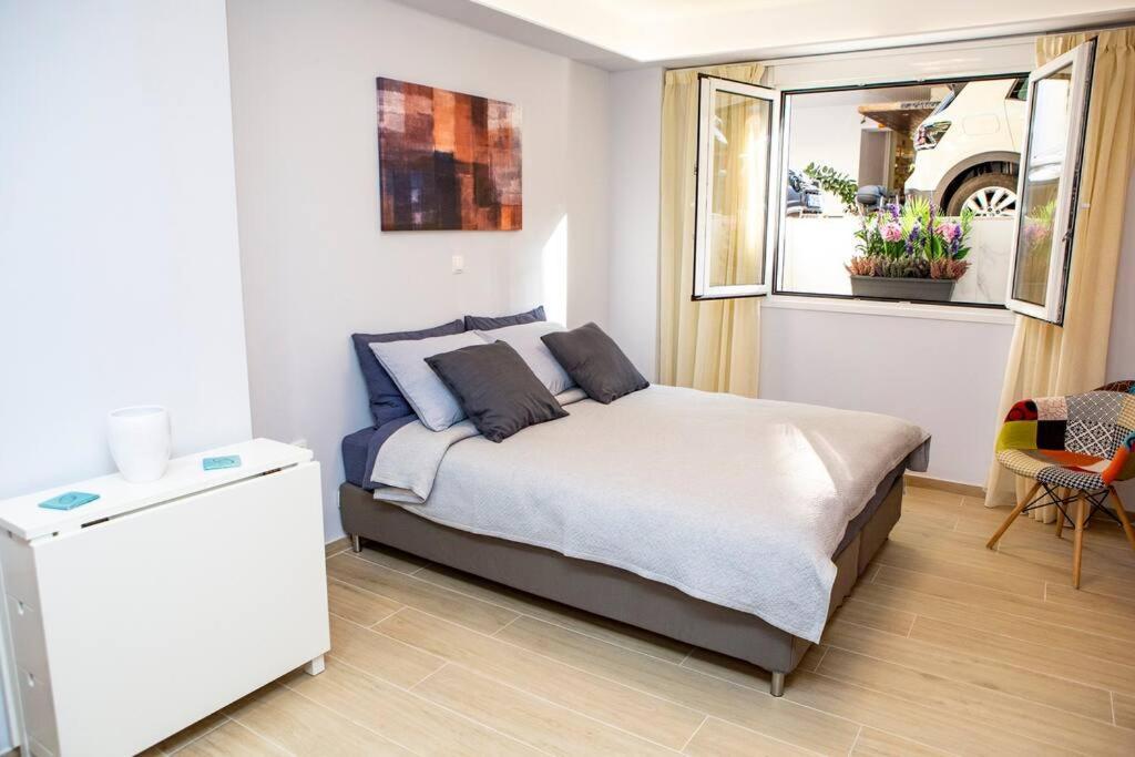 Studio Apartment With All Amenities In Kolonaki Athen Eksteriør bilde