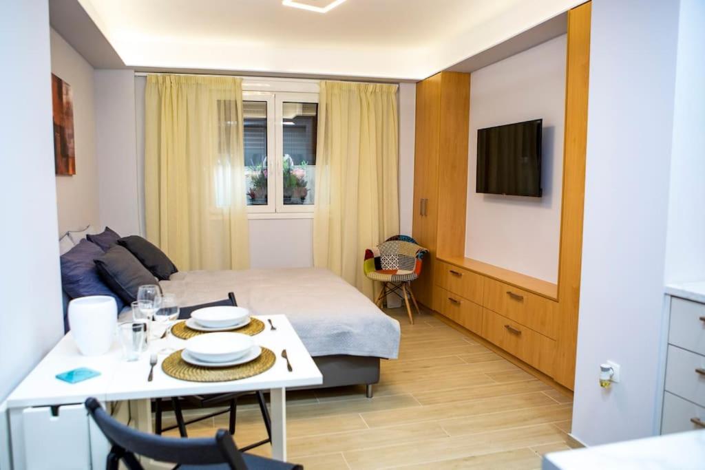 Studio Apartment With All Amenities In Kolonaki Athen Eksteriør bilde